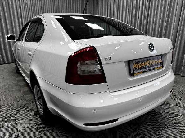 Skoda Octavia II (A5) Рестайлинг с пробегом 2012 года, цена 900 000 рублей, 239983 км, лифтбек, Автокод Объявления