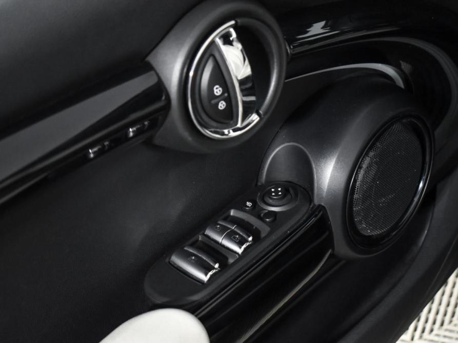 Mini Hatch III (F55/F56) Рестайлинг 2 Санкт-Петербург  - изображение 17