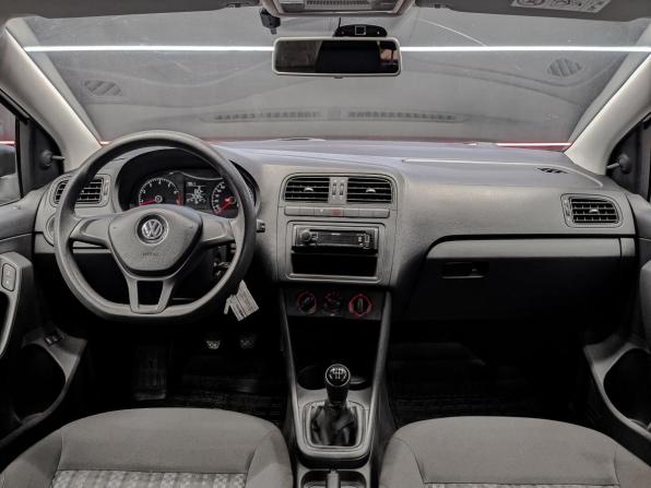 Volkswagen Polo V Рестайлинг с пробегом 2018 года, цена 1 100 000 рублей, 73682 км, седан, Автокод Объявления