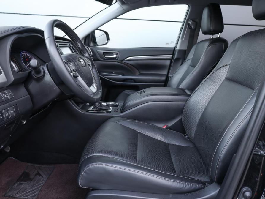 Toyota Highlander III (XU50) Рестайлинг Москва  - изображение 17