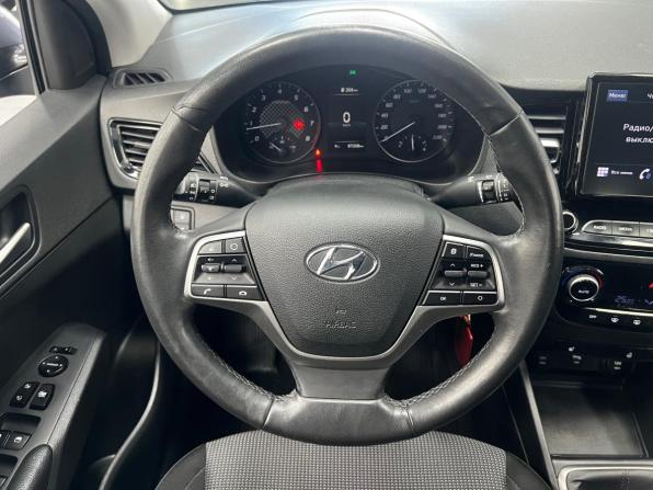 Hyundai Solaris II Рестайлинг с пробегом 2022 года, цена 1 590 000 рублей, 87208 км, седан, Автокод Объявления