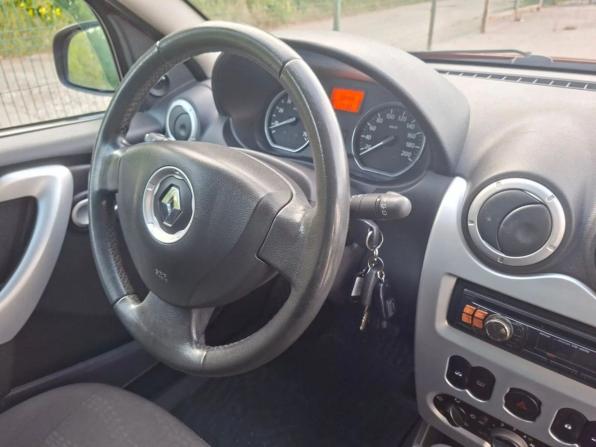 Renault Sandero I с пробегом 2011 года, цена 740 000 рублей, 107000 км, хэтчбек, Автокод Объявления