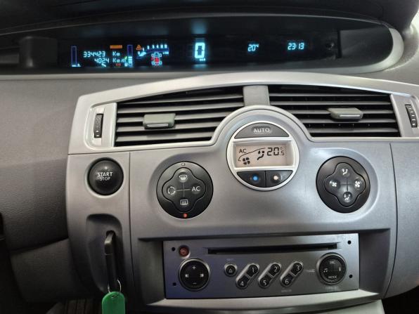 Renault Scenic II Рестайлинг с пробегом 2009 года, цена 440 000 рублей, 334000 км, компактвэн, Автокод Объявления
