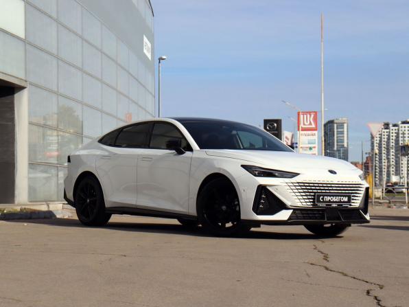Changan UNI-V I с пробегом 2023 года, цена 2 299 000 рублей, 24289 км, лифтбек, Автокод Объявления