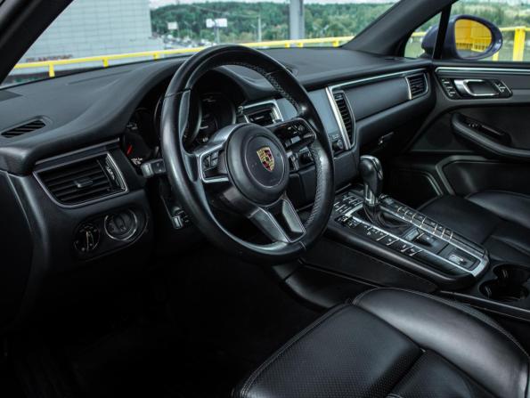 Porsche Macan I с пробегом 2018 года, цена 3 499 999 рублей, 77300 км, внедорожник, Автокод Объявления