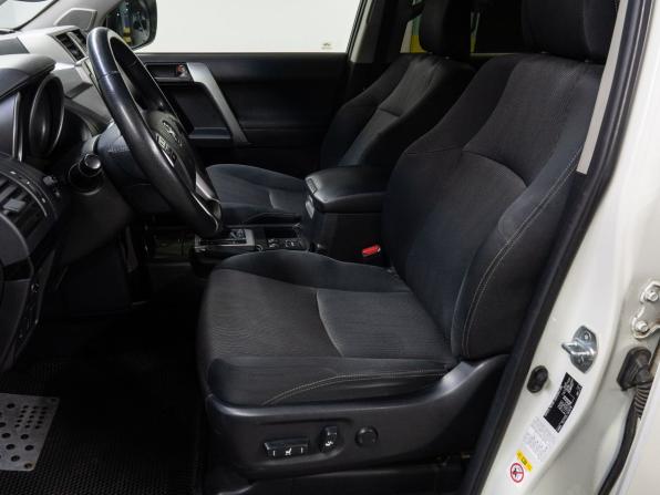 Toyota Land Cruiser Prado 150 Series Рестайлинг 1 с пробегом 2014 года, цена 4 100 000 рублей, 171057 км, внедорожник, Автокод Объявления
