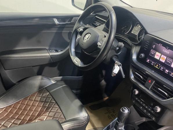 Skoda Rapid II с пробегом 2022 года, цена 1 785 000 рублей, 54804 км, лифтбек, Автокод Объявления