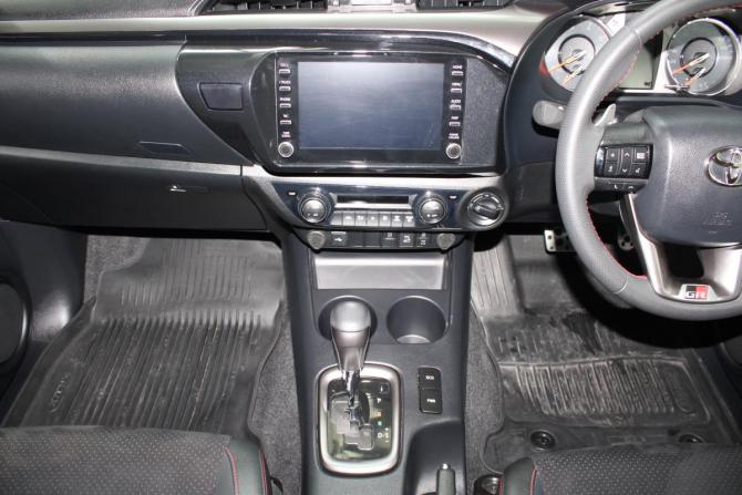 Toyota Hilux VIII Рестайлинг 2 с пробегом 2024 года, цена 5 400 000 рублей, 5054 км, offers.body_type.unknown, Автокод Объявления