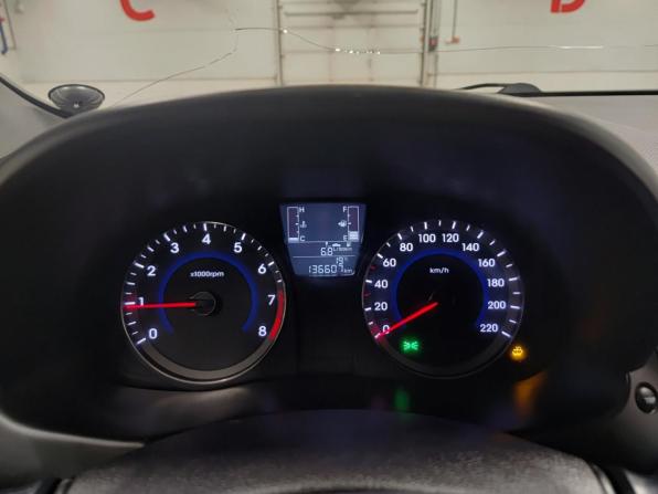Hyundai Solaris I Рестайлинг с пробегом 2015 года, цена 890 000 рублей, 136606 км, седан, Автокод Объявления
