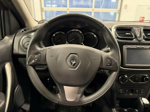 Renault Sandero II с пробегом 2015 года, цена 740 000 рублей, 245000 км, хэтчбек, Автокод Объявления