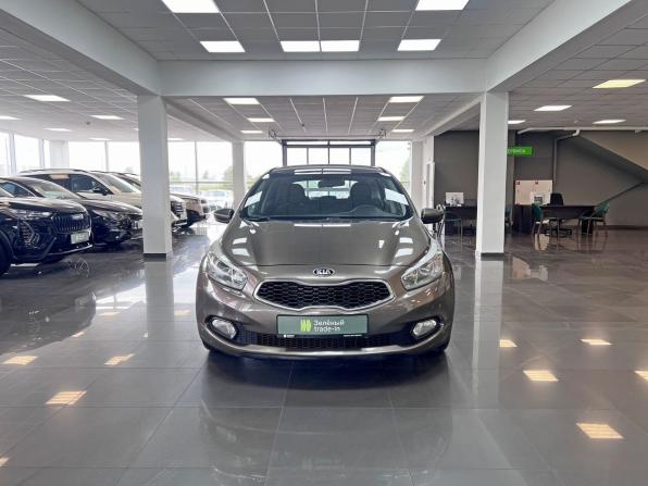 Kia Ceed II с пробегом 2013 года, цена 1 095 000 рублей, 92370 км, хэтчбек, Автокод Объявления