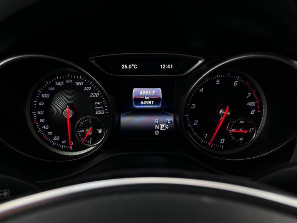 Mercedes-Benz GLA I (X156) Рестайлинг с пробегом 2019 года, цена 2 850 000 рублей, 64977 км, внедорожник, Автокод Объявления