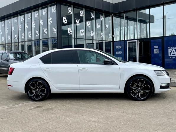 Skoda Octavia III (A7) Рестайлинг с пробегом 2017 года, цена 1 795 000 рублей, 162500 км, лифтбек, Автокод Объявления