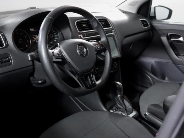 Volkswagen Polo V с пробегом 2010 года, цена 530 000 рублей, 242279 км, хэтчбек, Автокод Объявления