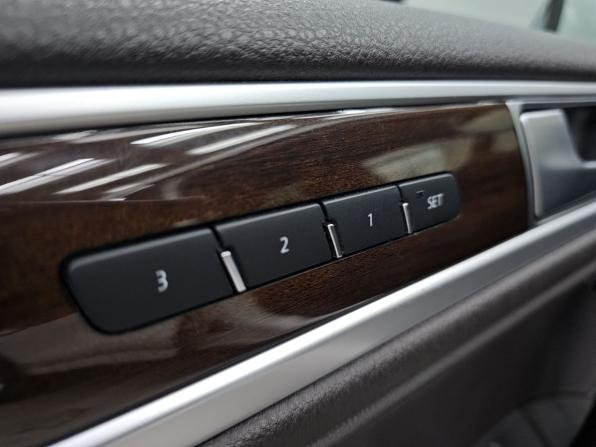 Volkswagen Touareg II Рестайлинг с пробегом 2017 года, цена 2 950 000 рублей, 123405 км, внедорожник, Автокод Объявления