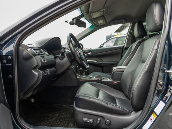Toyota Camry VII (XV50) Рестайлинг с пробегом 2015 года, цена 2 098 000 рублей, 181000 км, седан, Автокод Объявления