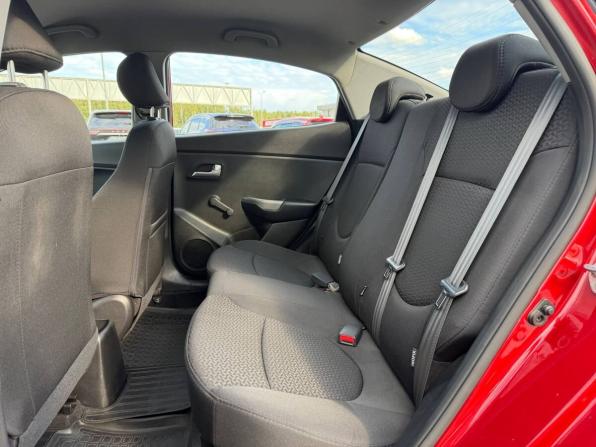 Kia Rio III Рестайлинг с пробегом 2015 года, цена 825 000 рублей, 241036 км, седан, Автокод Объявления
