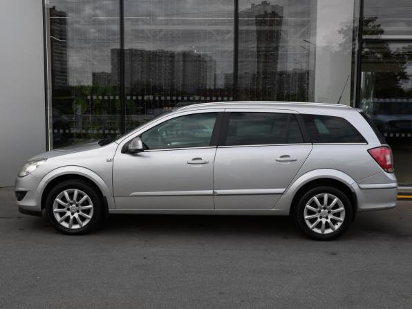 Opel Astra H Рестайлинг с пробегом 2013 года, цена 779 000 рублей, 197741 км, универсал, Автокод Объявления