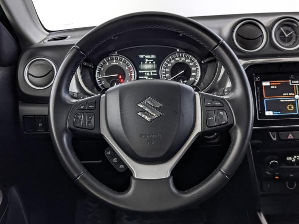 Suzuki Vitara II Рестайлинг с пробегом 2021 года, цена 2 100 000 рублей, 46190 км, внедорожник, Автокод Объявления