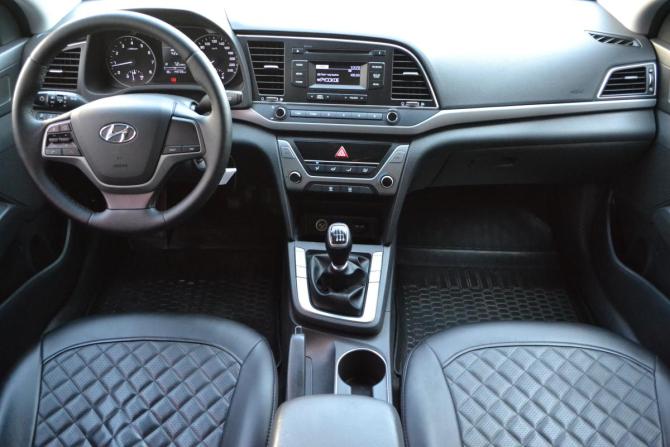 Hyundai Elantra VI (AD) с пробегом 2017 года, цена 1 350 000 рублей, 143000 км, седан, Автокод Объявления