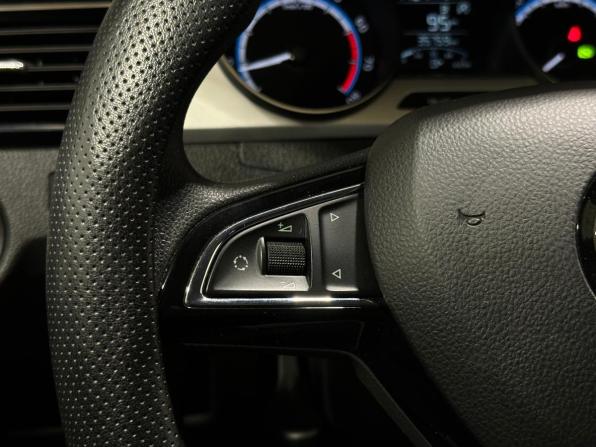 Skoda Rapid II с пробегом 2020 года, цена 1 750 000 рублей, 35760 км, седан, Автокод Объявления