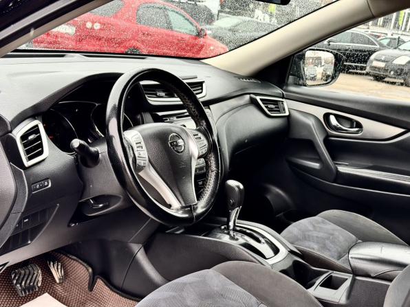 Nissan Rogue II Рестайлинг с пробегом 2016 года, цена 1 399 000 рублей, 151000 км, внедорожник, Автокод Объявления