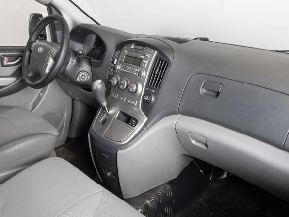 Hyundai Grand Starex I с пробегом 2012 года, цена 1 432 100 рублей, 192000 км, минивэн, Автокод Объявления