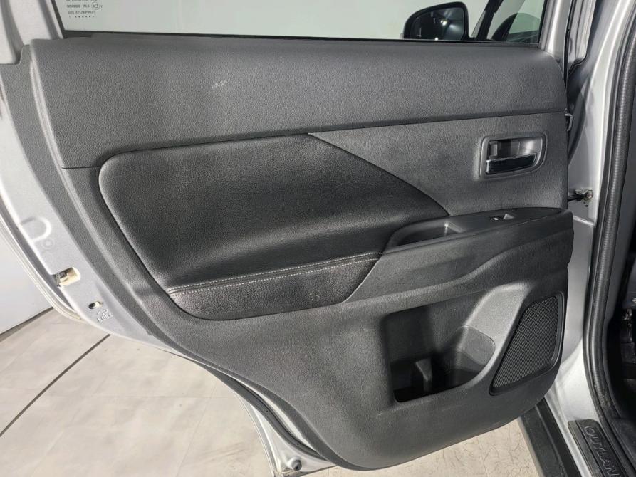 Mitsubishi Outlander III Рестайлинг 2 Санкт-Петербург  - изображение 18