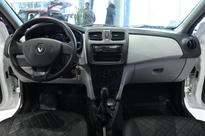 Renault Logan II с пробегом 2014 года, цена 545 000 рублей, 184000 км, седан, Автокод Объявления