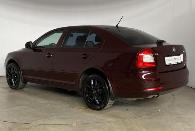 Skoda Octavia II (A5) Рестайлинг с пробегом 2012 года, цена 835 000 рублей, 274560 км, лифтбек, Автокод Объявления