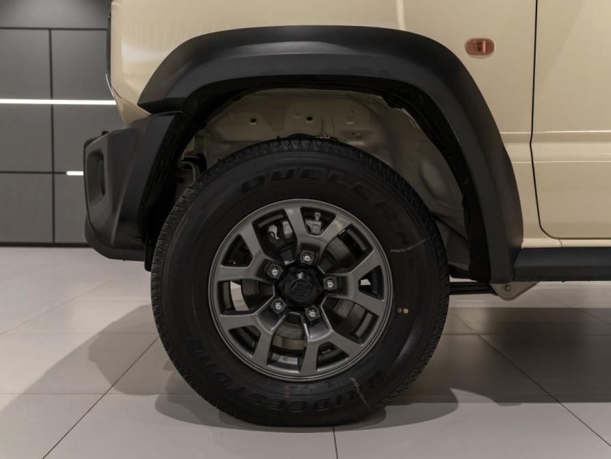 Suzuki Jimny IV Москва  - изображение 22