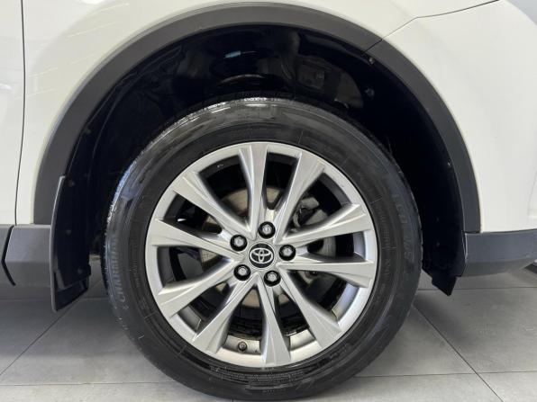 Toyota RAV4 IV (XA40) Рестайлинг с пробегом 2017 года, цена 2 330 000 рублей, 181431 км, внедорожник, Автокод Объявления