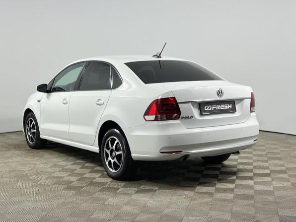 Volkswagen Polo V Рестайлинг с пробегом 2017 года, цена 998 900 рублей, 203439 км, седан, Автокод Объявления
