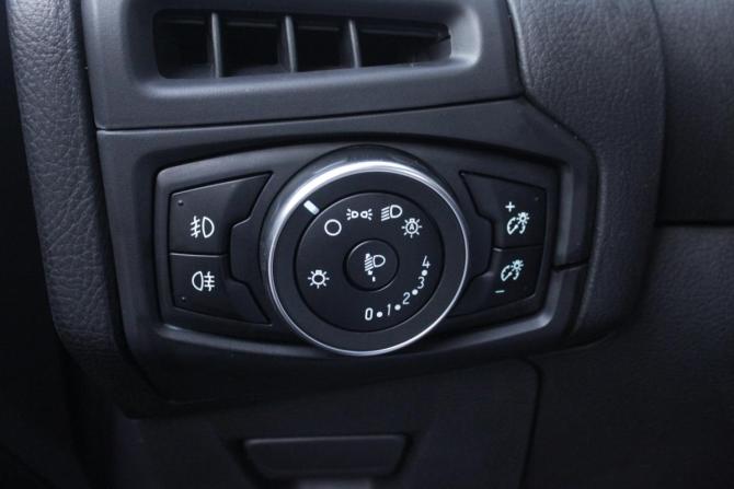 Ford Focus III Рестайлинг с пробегом 2018 года, цена 1 245 000 рублей, 177700 км, седан, Автокод Объявления