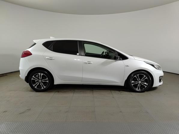 Kia Ceed II Рестайлинг с пробегом 2017 года, цена 1 475 000 рублей, 84670 км, хэтчбек, Автокод Объявления