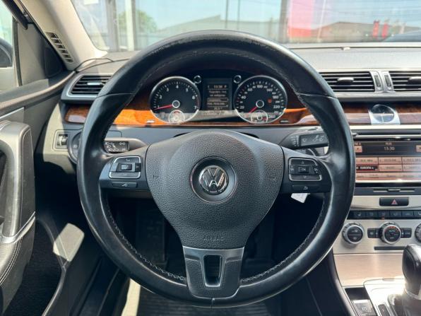 Volkswagen Passat B7 с пробегом 2012 года, цена 1 019 900 рублей, 169000 км, седан, Автокод Объявления