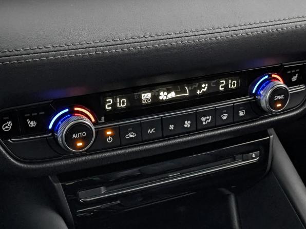 Mazda 6 III (GJ) Рестайлинг 2 с пробегом 2021 года, цена 2 640 000 рублей, 117700 км, седан, Автокод Объявления