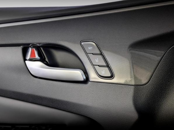 Hyundai Santa Fe IV Рестайлинг с пробегом 2021 года, цена 4 200 000 рублей, 43134 км, внедорожник, Автокод Объявления