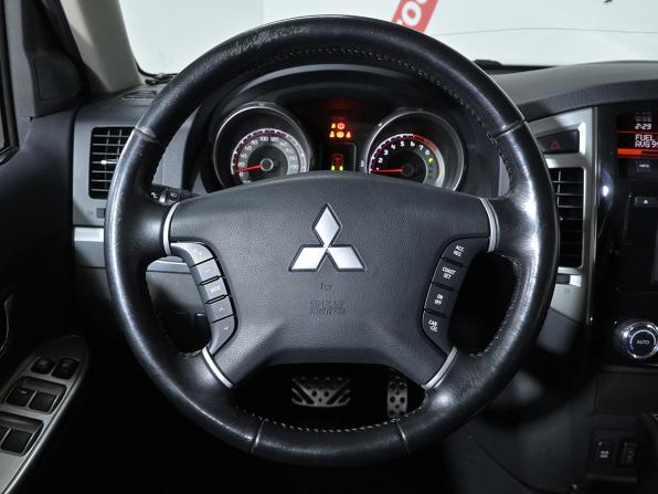 Mitsubishi Pajero IV Рестайлинг 2 с пробегом 2014 года, цена 2 550 000 рублей, 157000 км, внедорожник, Автокод Объявления