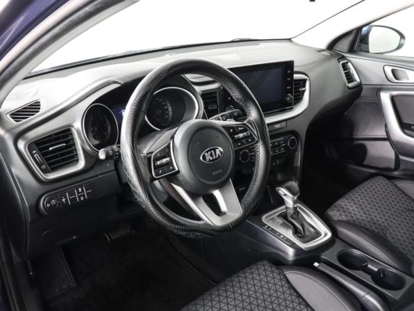Kia Ceed III с пробегом 2021 года, цена 1 930 000 рублей, 65795 км, универсал, Автокод Объявления