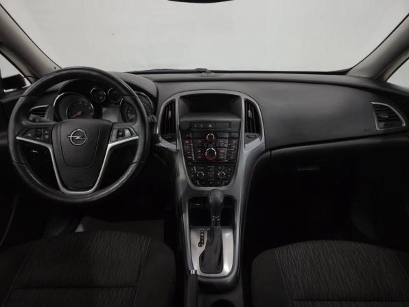 Opel Astra J Рестайлинг с пробегом 2014 года, цена 800 000 рублей, 143552 км, хэтчбек, Автокод Объявления