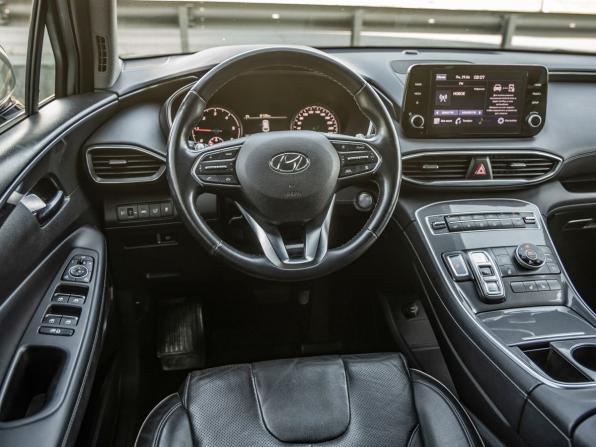 Hyundai Santa Fe IV Рестайлинг с пробегом 2022 года, цена 3 398 000 рублей, 50057 км, внедорожник, Автокод Объявления