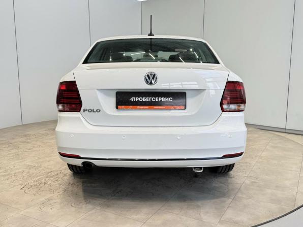 Volkswagen Polo V Рестайлинг с пробегом 2018 года, цена 1 270 000 рублей, 94699 км, седан, Автокод Объявления