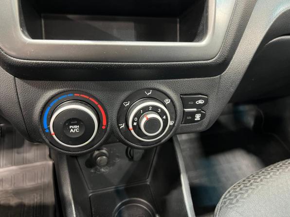 Kia Rio III с пробегом 2013 года, цена 519 000 рублей, 215000 км, хэтчбек, Автокод Объявления