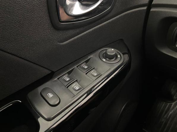 Renault Kaptur I с пробегом 2017 года, цена 1 325 000 рублей, 107222 км, внедорожник, Автокод Объявления