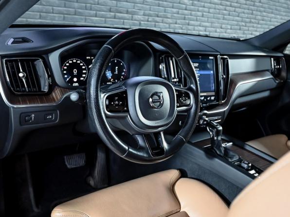 Volvo XC60 II с пробегом 2018 года, цена 2 730 000 рублей, 277488 км, внедорожник, Автокод Объявления