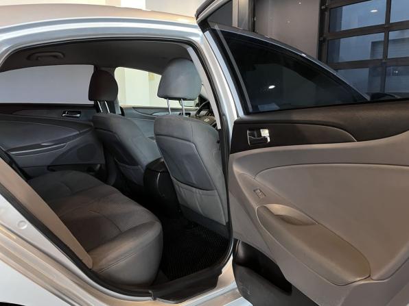 Hyundai Sonata VI (YF) с пробегом 2010 года, цена 860 000 рублей, 262012 км, седан, Автокод Объявления