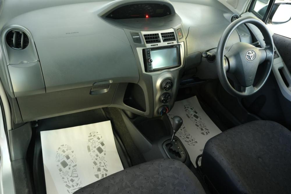 Toyota Vitz II (XP90) Омск  - изображение 18