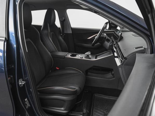 Omoda C5 I Рестайлинг с пробегом 2024 года, цена 1 730 000 рублей, 38029 км, внедорожник, Автокод Объявления