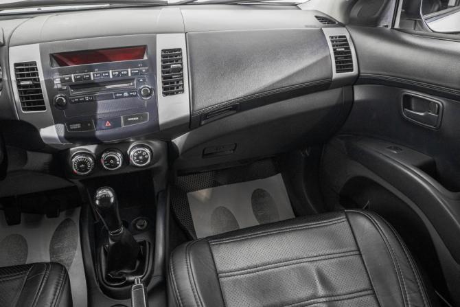 Mitsubishi Outlander II Рестайлинг с пробегом 2012 года, цена 919 000 рублей, 280000 км, внедорожник, Автокод Объявления